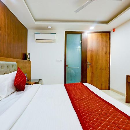 Hotel Grand Qubic Near Delhi Airport New Delhi Exteriör bild