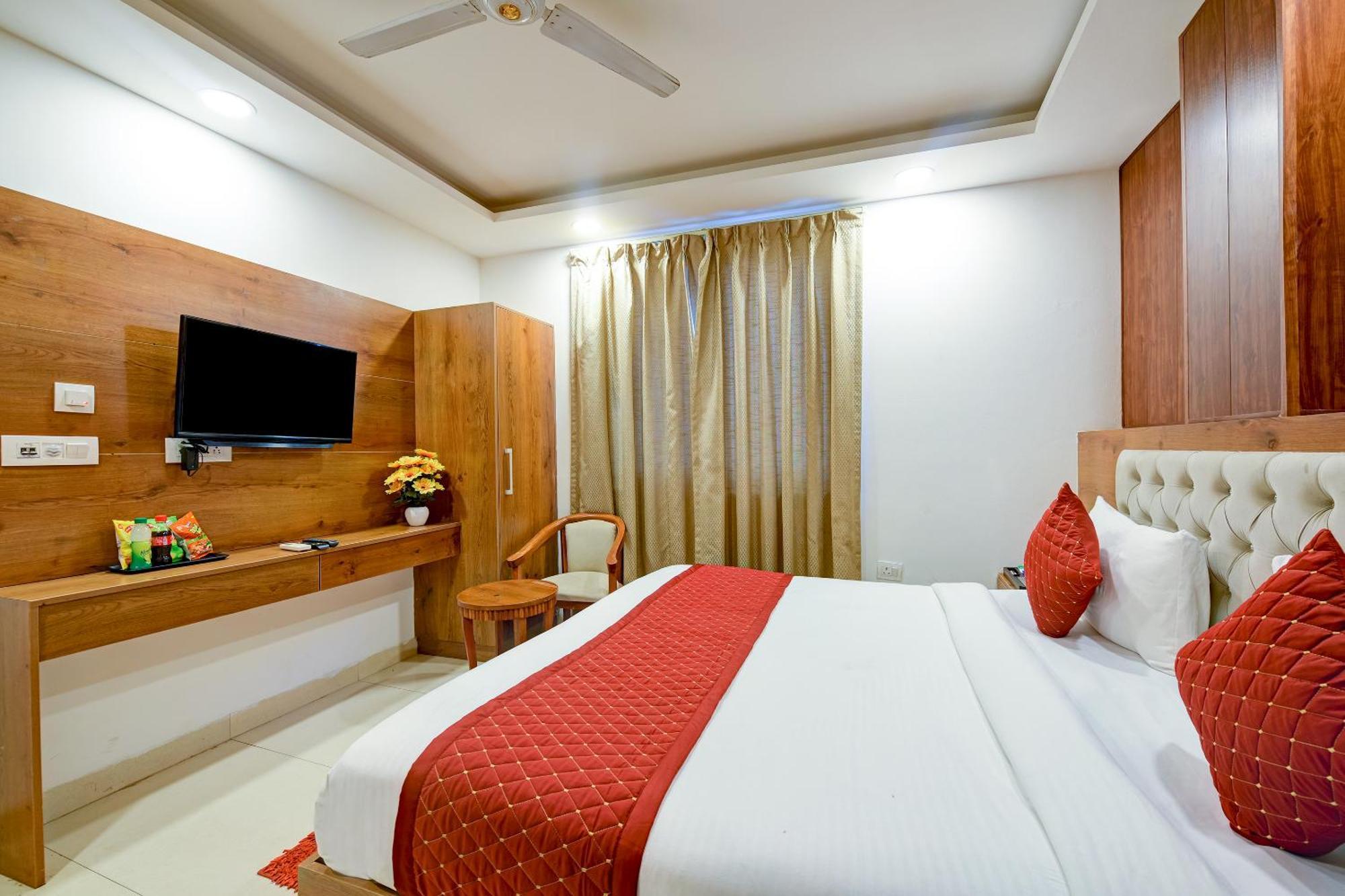 Hotel Grand Qubic Near Delhi Airport New Delhi Exteriör bild