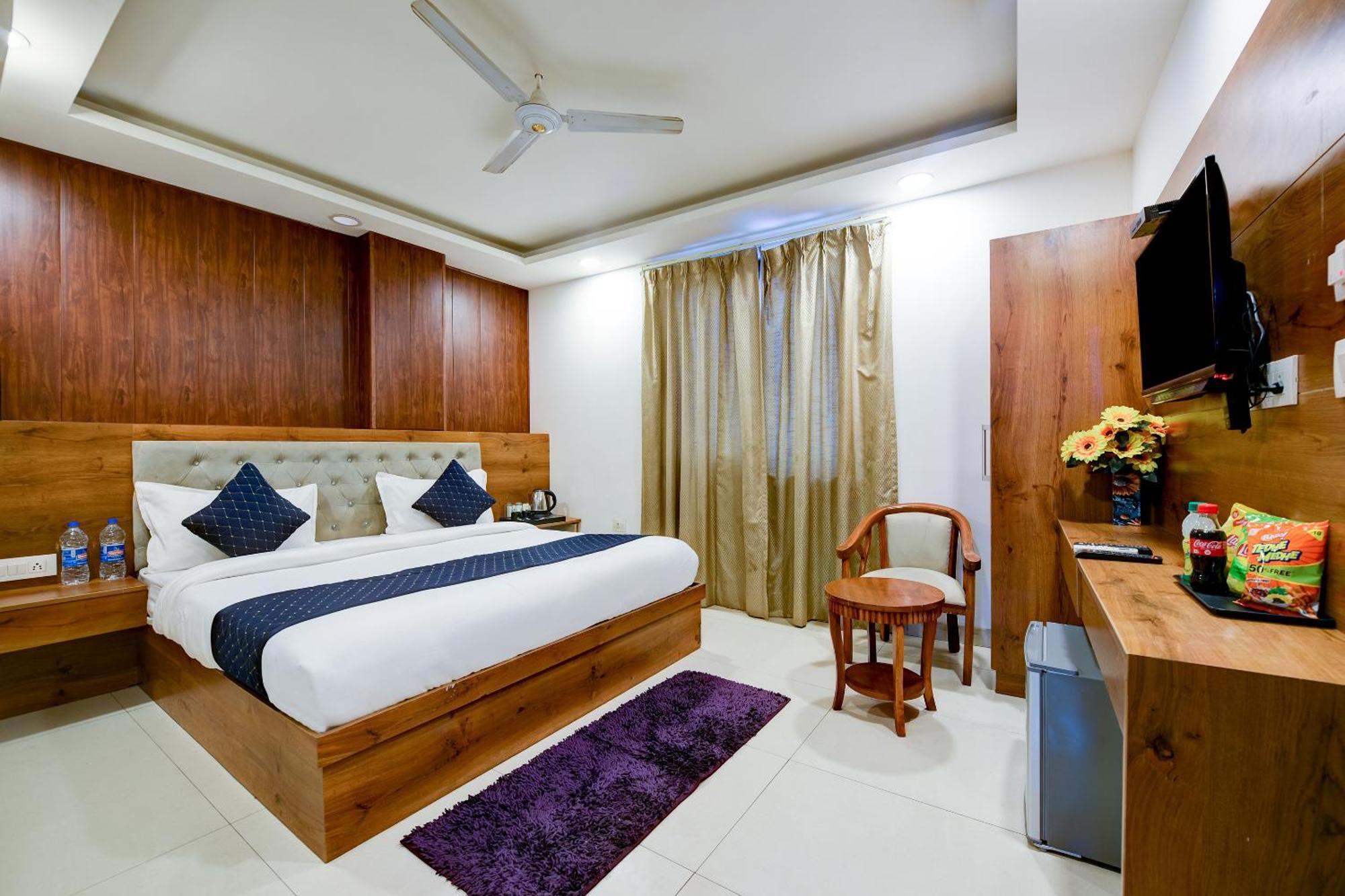 Hotel Grand Qubic Near Delhi Airport New Delhi Exteriör bild