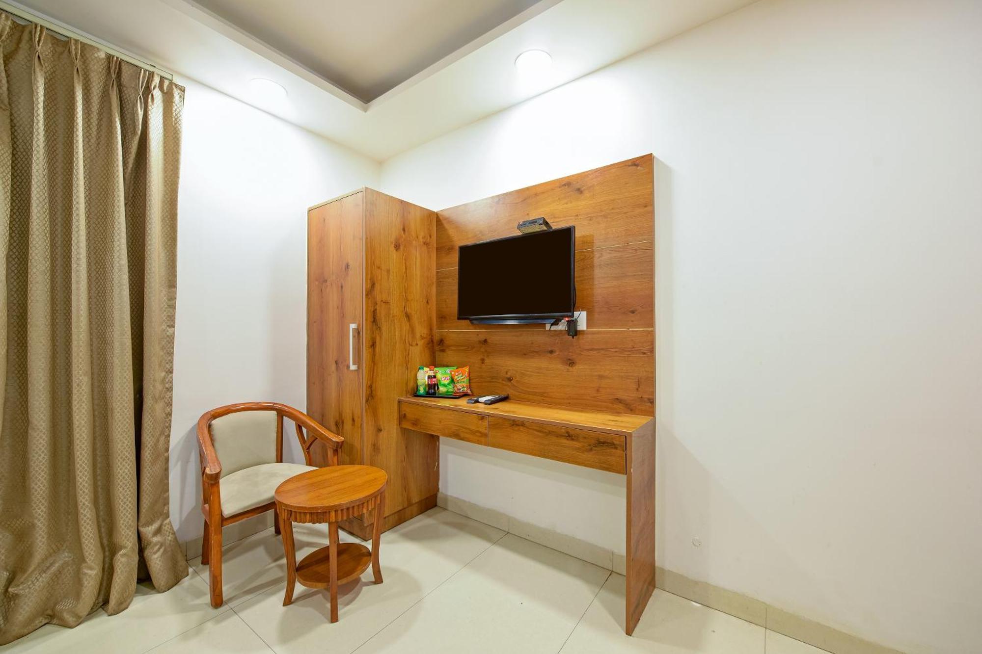Hotel Grand Qubic Near Delhi Airport New Delhi Exteriör bild